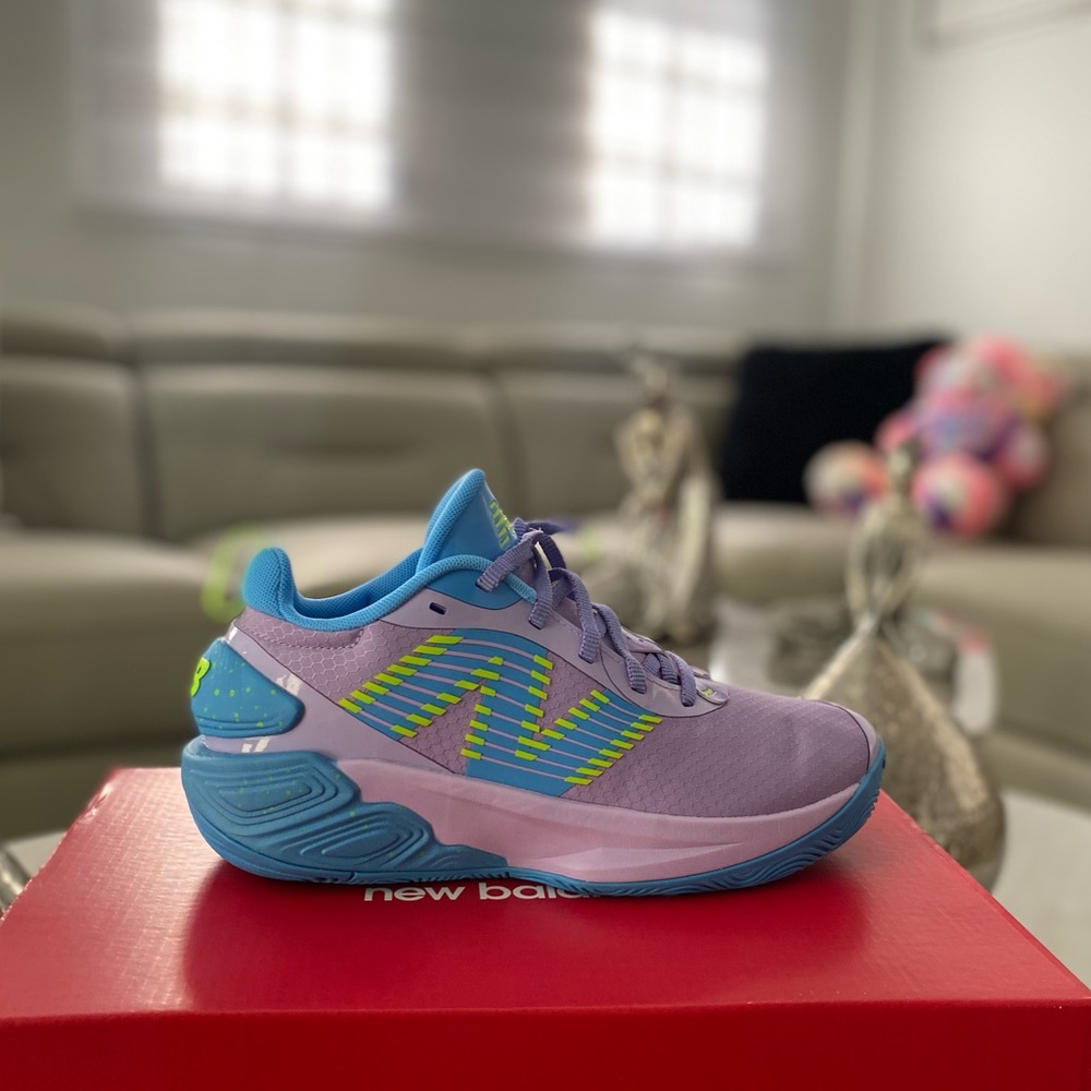 New Balance Two  WXY V5 Size5.5 GS